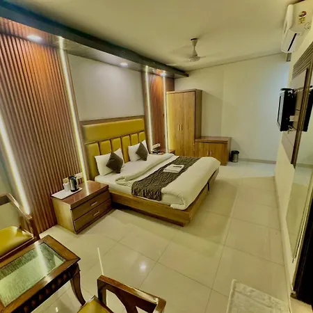 Hotel Delhi Pride, Karol Bagh Exterior photo